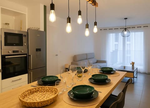 Dining area, dishwasher, microwave, oven, stove