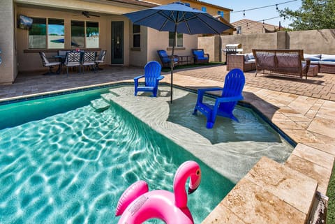 Swimming pool, Swimming pool