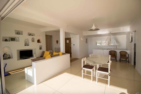 Beautiful house with pool terraces and garden House in Roquebrune-sur-Argens