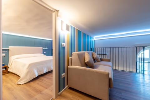 Photo of the whole room, Seating area, Bedroom