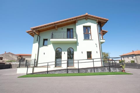 Property building, Day