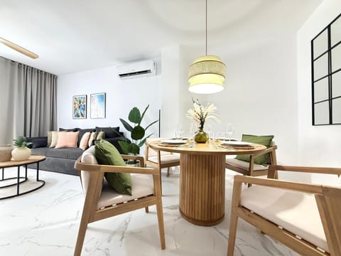 Living room, Seating area, Dining area