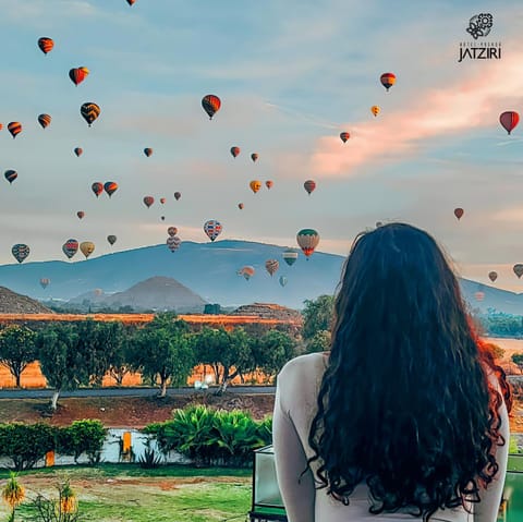 Balcony/Terrace, City view