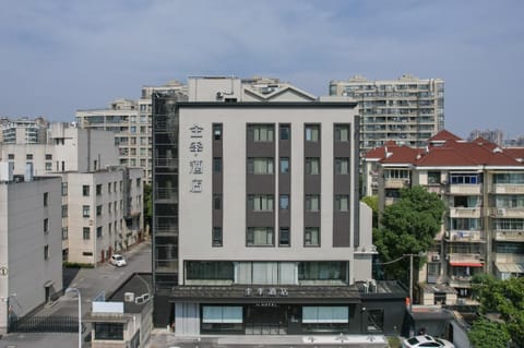 Property building, City view, Location