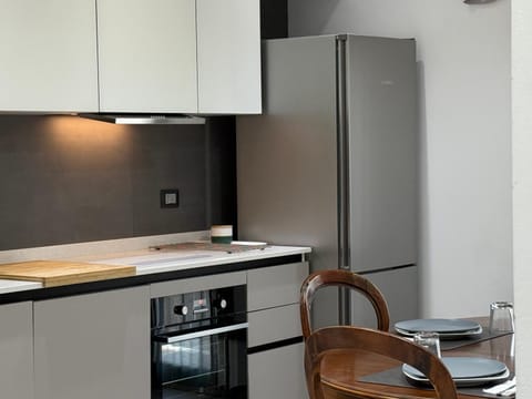Kitchen or kitchenette, Dining area, dishwasher, oven, stove