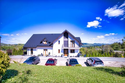 Property building, View (from property/room), Lake view, Mountain view, Parking