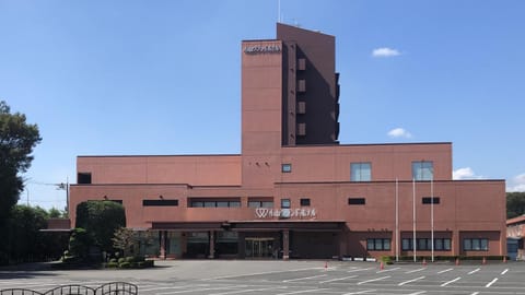 Property building, Day