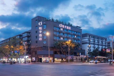 Property building, Street view