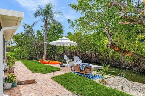 A Magical Moment Near the Beach - Villa Marina - Roelens House in Estero Island