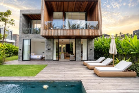 Property building, Natural landscape, Garden, Balcony/Terrace, Garden view, Pool view, Swimming pool, sunbed
