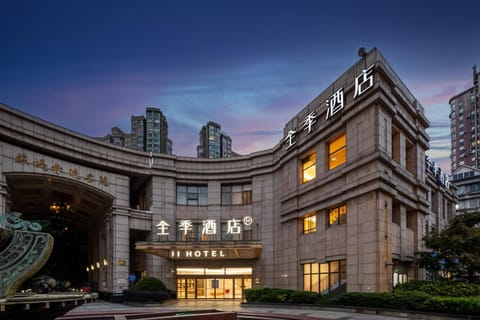 Property building, Night