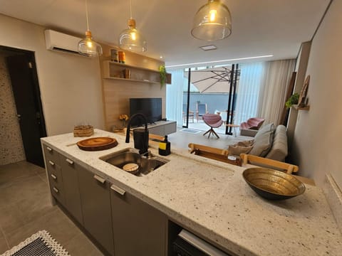 Kitchen or kitchenette, Dining area, stove