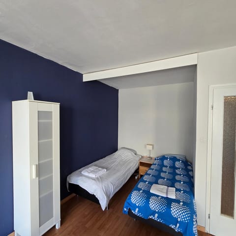 Bed, Bedroom, wardrobe