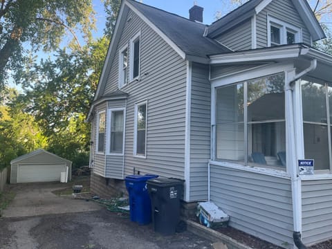 Property building, Diving, Parking