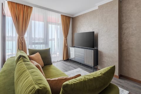 TV and multimedia, Living room, Seating area