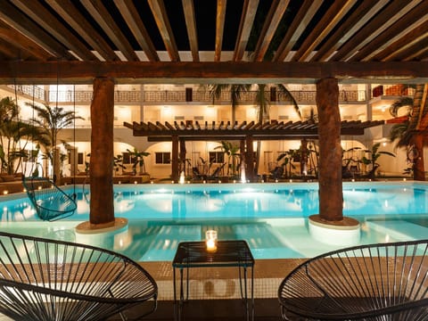 Swimming pool