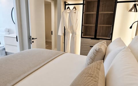 Bedroom, towels, wardrobe