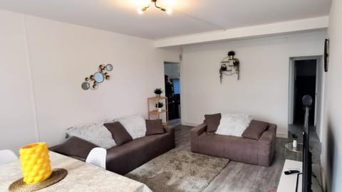 Communal lounge/ TV room, Living room