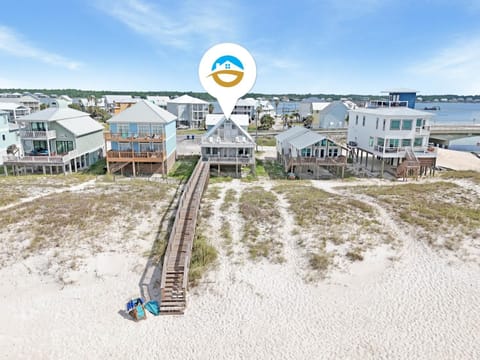 Pass Time - Beachfront for 24 House in West Beach