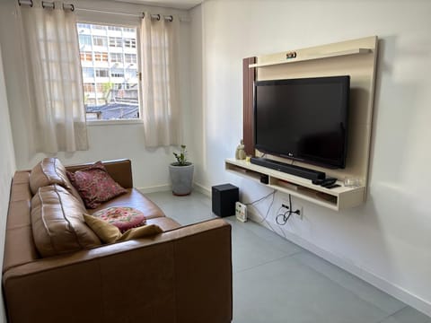 Communal lounge/ TV room, TV and multimedia, Living room