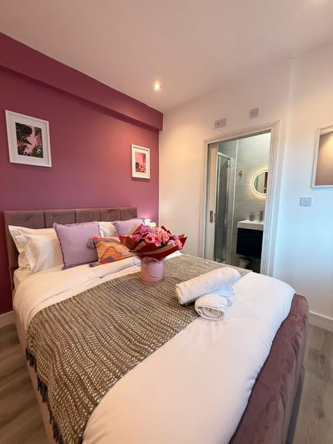 124B Modern Suite 1 bedroom apartment Apartment in Oldbury