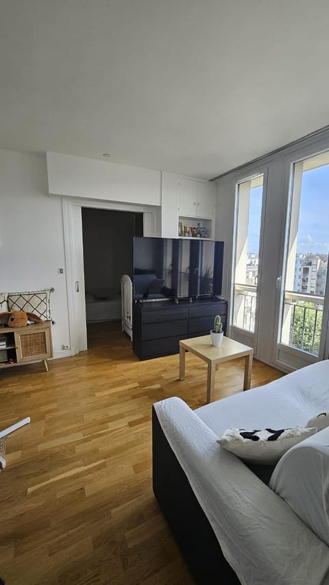 Paris 16eme vista a la torre eiffel Apartment in Issy-les-Moulineaux