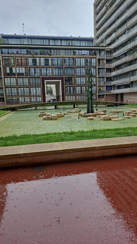 Paris 16eme vista a la torre eiffel Apartment in Issy-les-Moulineaux