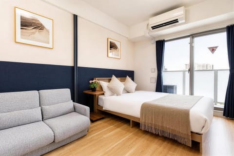 Photo of the whole room, Bedroom