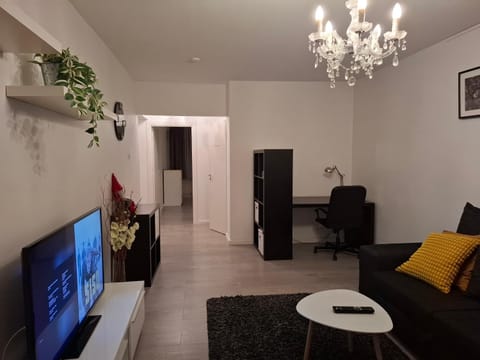 City Apartment Snellmaninkatu 22 A, yksityinen pistokkeellinen paikoitus sisältyy hintaan Apartment in Finland