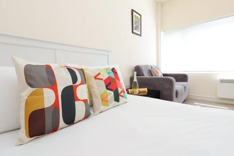 Comfy Hideaway in Bath with Free Parking! Apartment in Bath