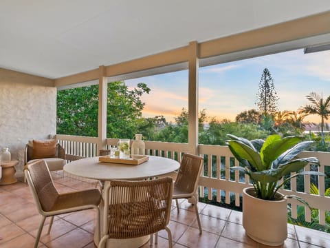 Natural landscape, View (from property/room), Balcony/Terrace, Seating area, Sunset