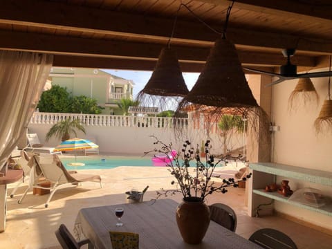 Patio, Garden, Swimming pool