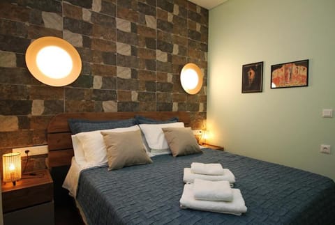 FISTIKI Central, Sexy & Totally Slays Apartment in Kallithea