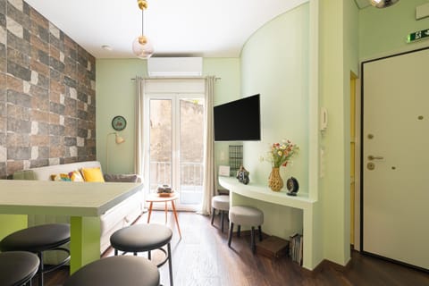 FISTIKI Central, Sexy & Totally Slays Apartment in Kallithea