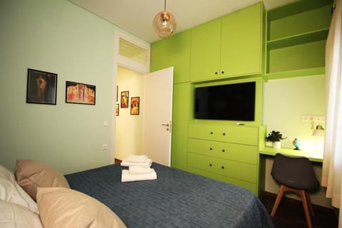 FISTIKI Central, Sexy & Totally Slays Apartment in Kallithea