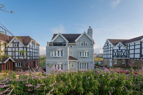 Property building, Garden view