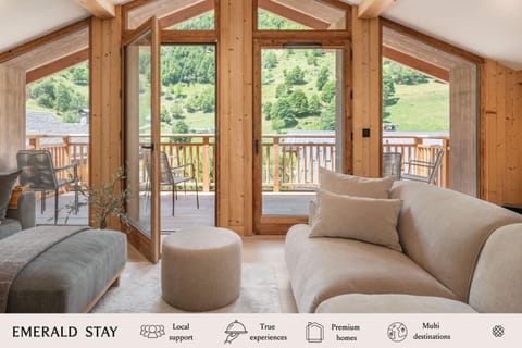 Day, Natural landscape, View (from property/room), Balcony/Terrace, Living room, Seating area