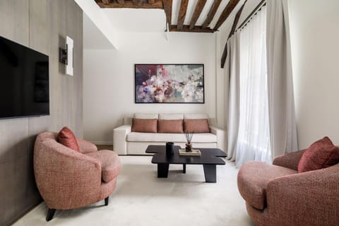 TV and multimedia, Living room, Seating area