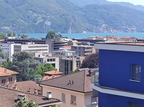 Property building, Bird's eye view, Lake view, Mountain view, Street view