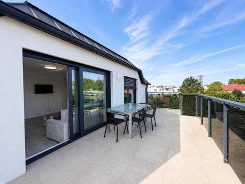 Patio, Balcony/Terrace