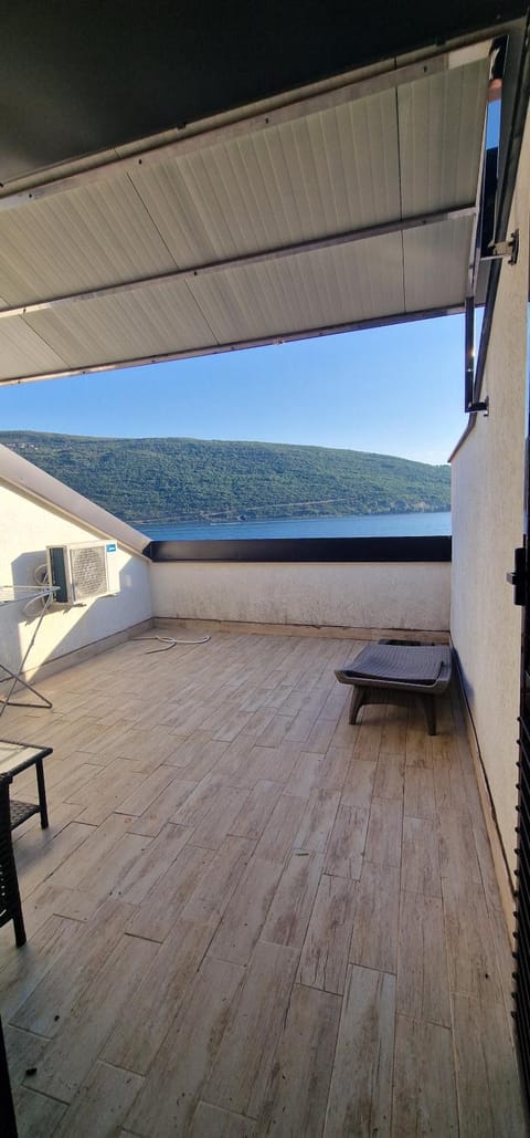 Sea Side Apartment in Kotor Municipality