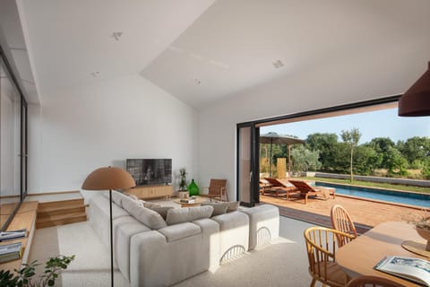 Communal lounge/ TV room, Living room