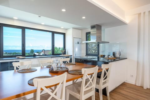 Natural landscape, Coffee/tea facilities, Dining area, stove, toaster