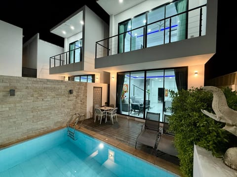 Balcony/Terrace, Swimming pool
