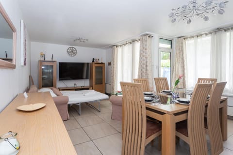 Le Luma - Maison 6 prs - Jardin - Ping-Pong House in Torcy