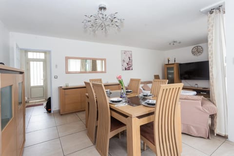 Le Luma - Maison 6 prs - Jardin - Ping-Pong House in Torcy