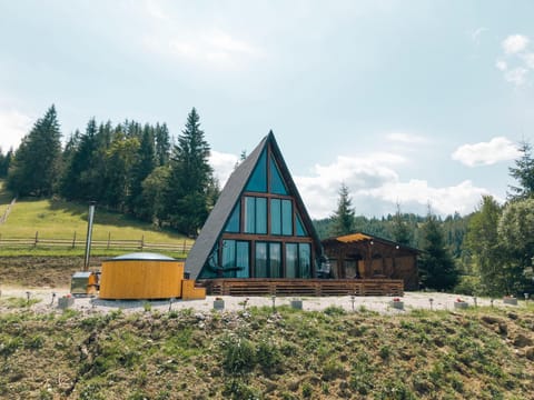 Property building, Hot Tub, Garden view
