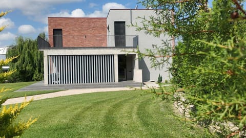 Property building, Garden