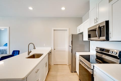 Commute to Fort Worth Newly Built Apt with Pool Apartment in Burleson