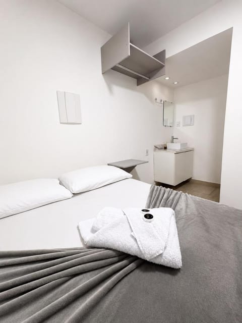 Bed, bidet